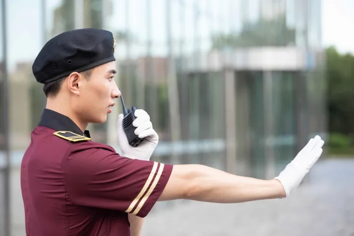 酒店服務行業(yè)如何選擇對講機？